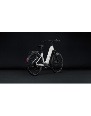 Cube Touring Hybrid ONE 600...